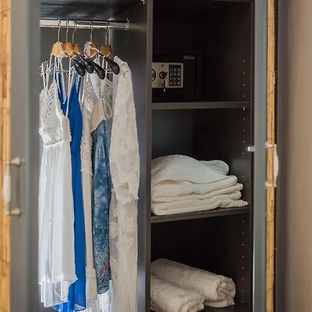 Secret Spot Luxury Villa Fíra