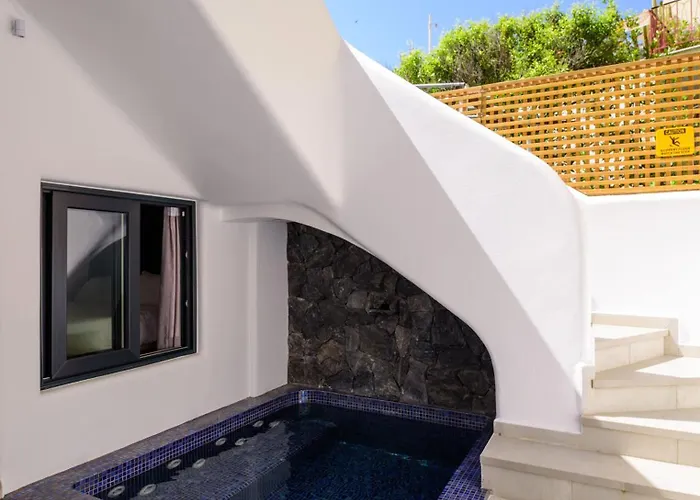 Secret Spot Luxury Fira (Santorini)