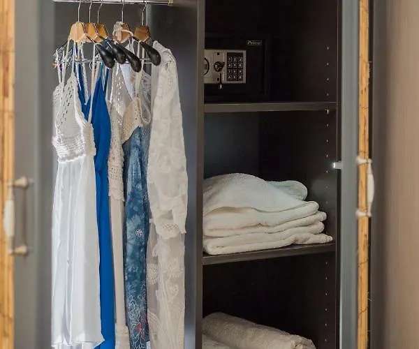 Secret Spot Luxury Villa Fira (Santorini)