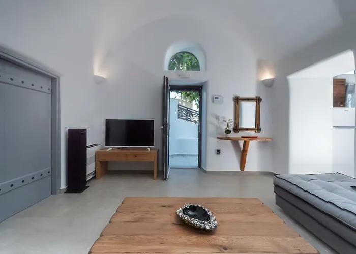 Secret Spot Luxury Villa Fira (Santorini)